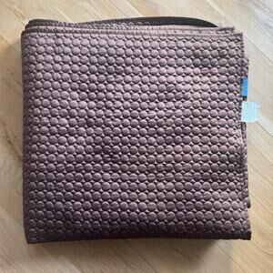 Simply Vera Vera Wang Quilt in Brown
